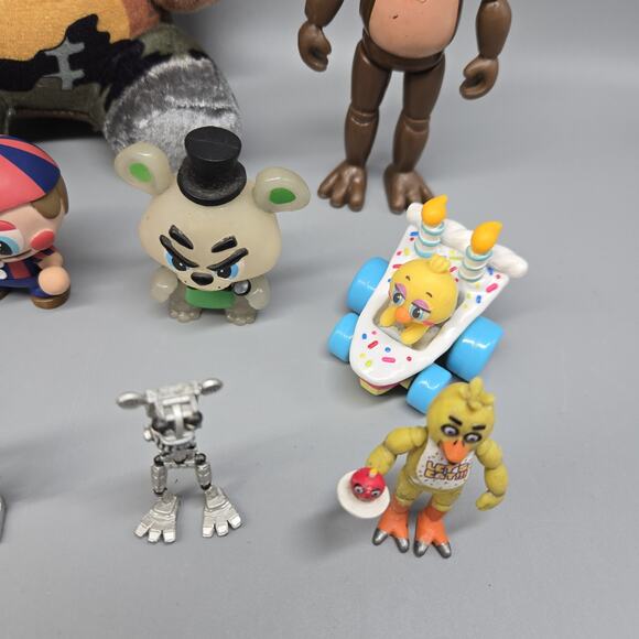 FNAF Five Nights at Freddy's Lot Of 10 Vinyl Figures Die Cast Plush - Picture 4 of 7